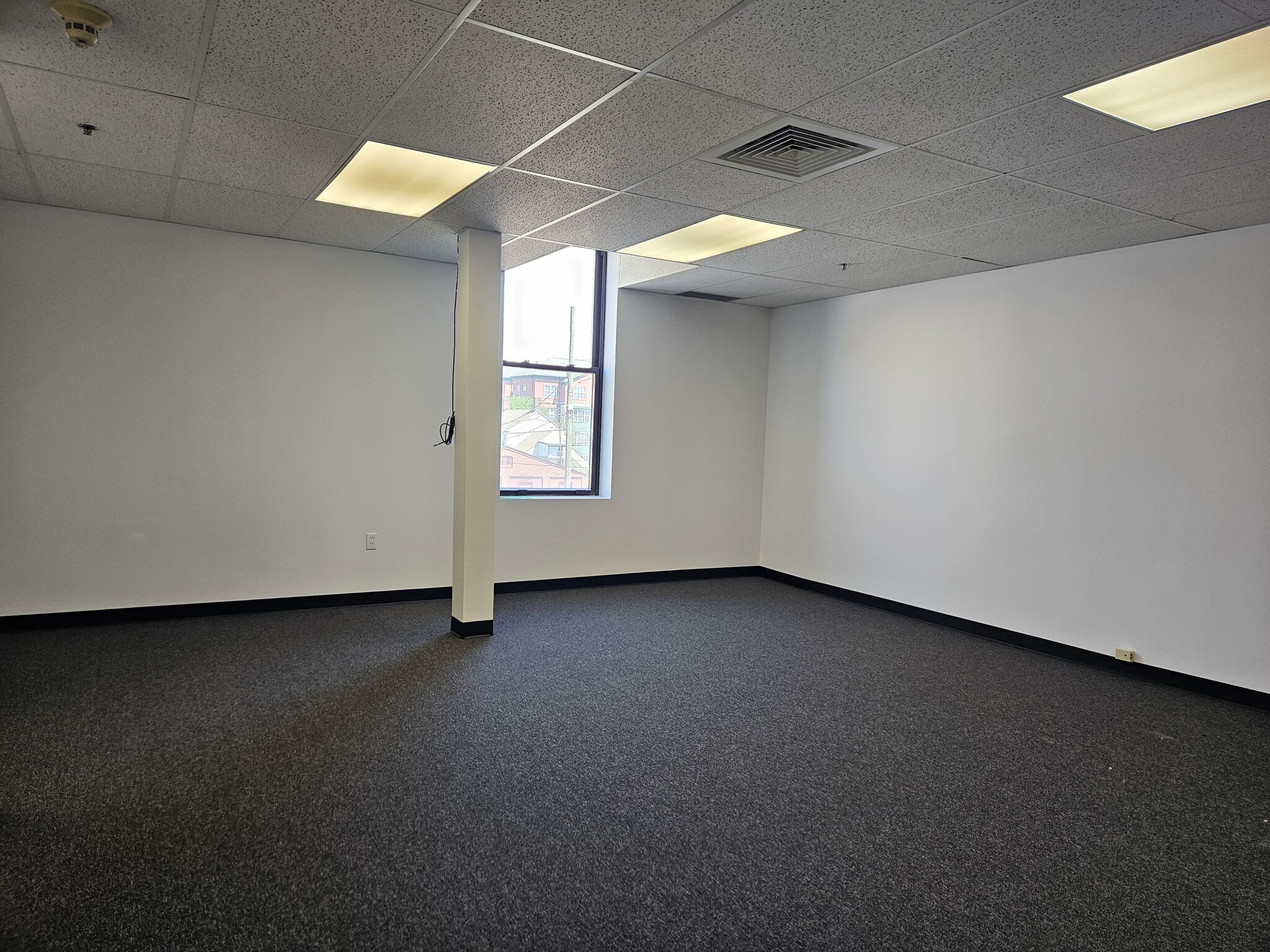 484 Main St, Middletown, CT for lease Interior Photo- Image 1 of 10