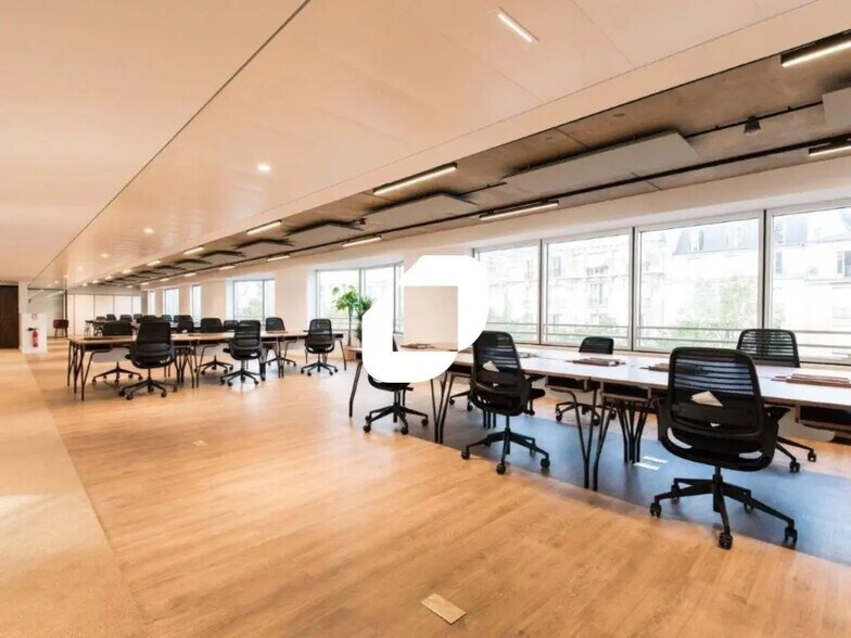 Office in Paris for lease - Building Photo - Image 1 of 22