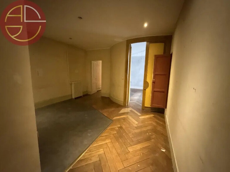 Office in Toulouse for lease - Interior Photo - Image 3 of 6