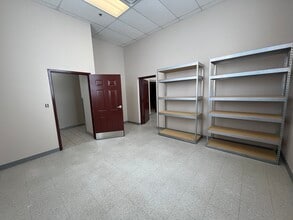 4925 State Rd, Cleveland, OH for lease Interior Photo- Image 2 of 15