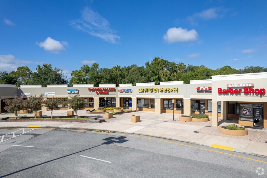 8102 Blanding Blvd, Jacksonville, FL 32244 - Crossroads Square | LoopNet