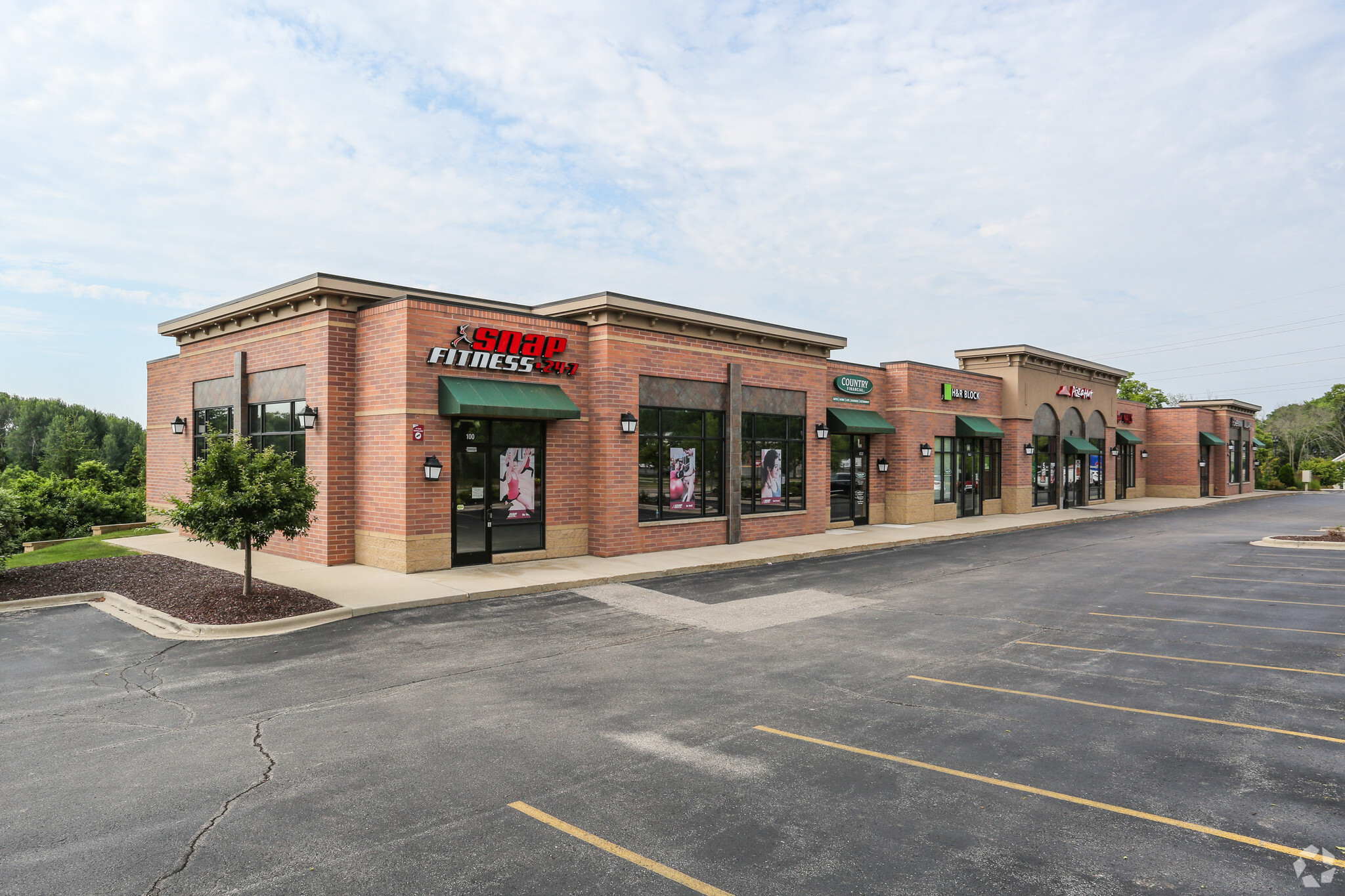 2225-2263 W Wisconsin Ave, Grafton, WI for sale Building Photo- Image 1 of 1