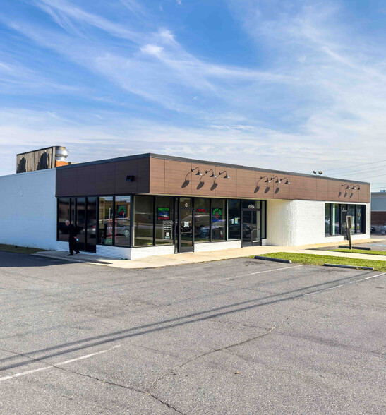 10715 Park Rd, Charlotte, NC for lease - Building Photo - Image 1 of 5