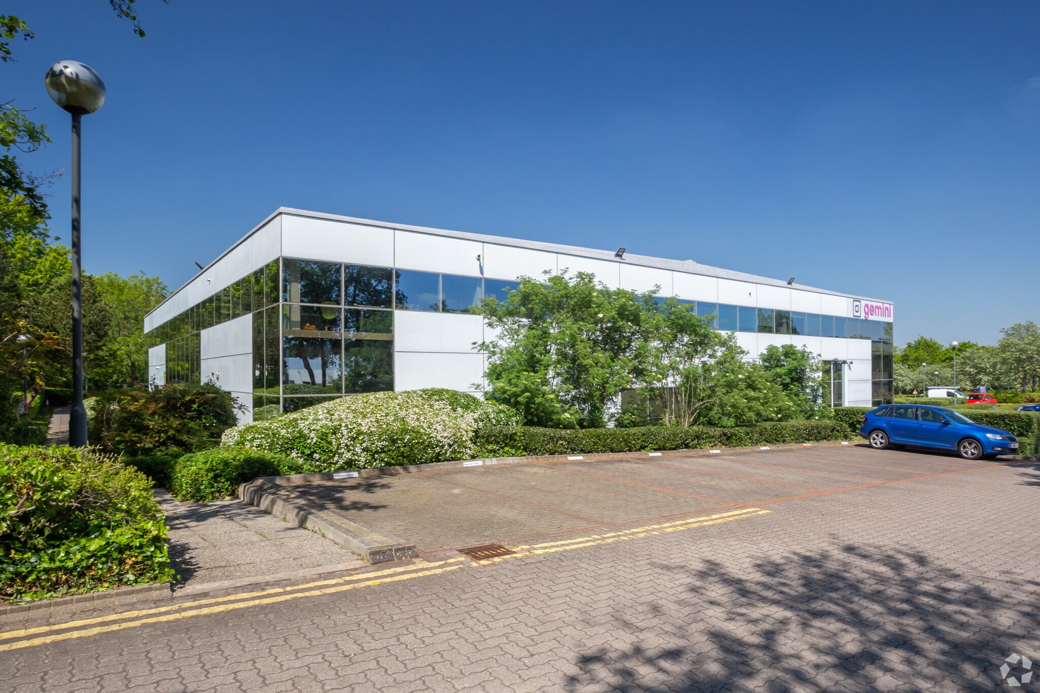 Sunrise Pky, Milton Keynes for lease Primary Photo- Image 1 of 4