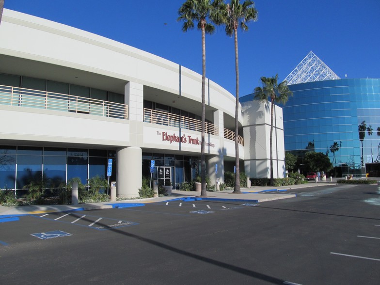 7630 Carroll Rd, San Diego, CA for lease - Building Photo - Image 1 of 6