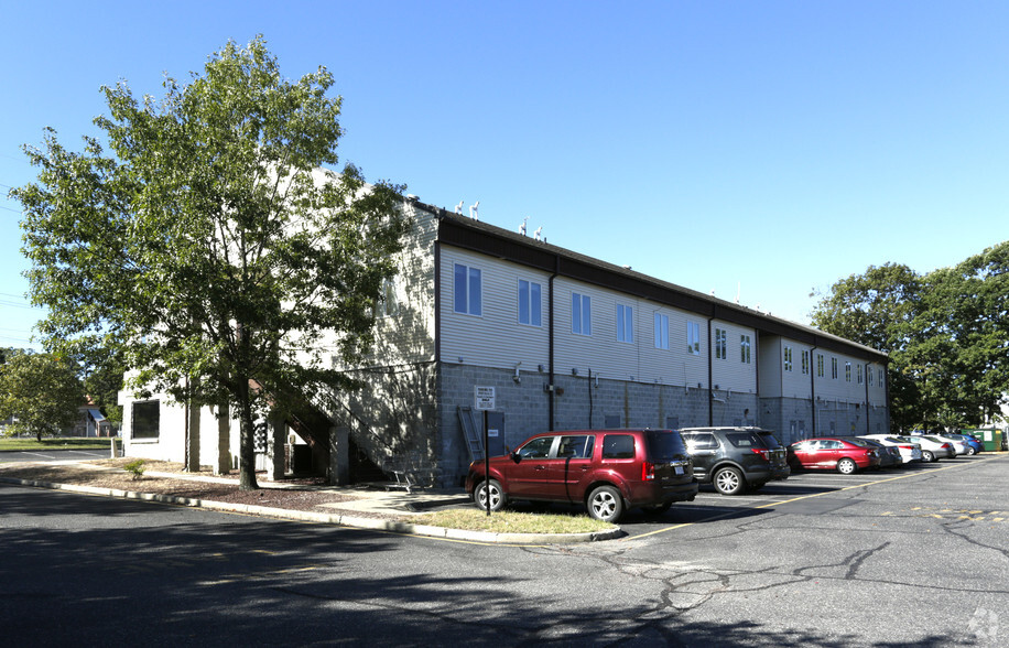 2008 Route 37 E, Toms River, NJ for lease - Building Photo - Image 2 of 3