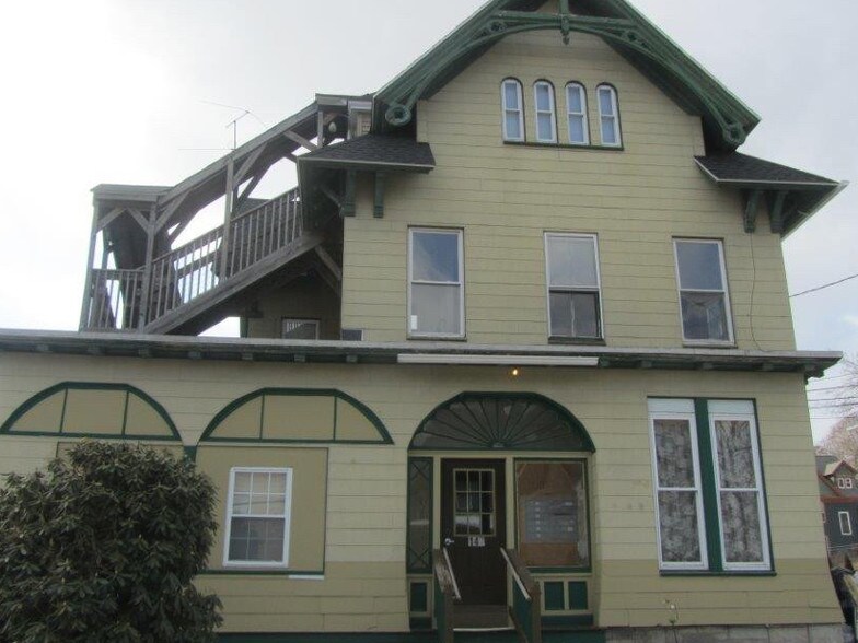 147 Prospect St, Waterbury, CT 06710