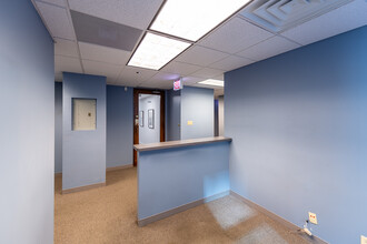 180 N Michigan Ave, Chicago, IL for lease Building Photo- Image 2 of 8