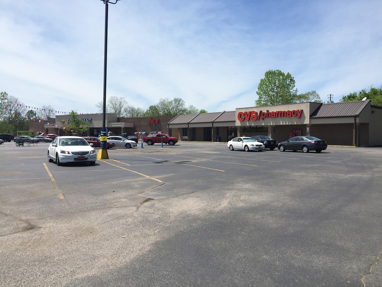 7580-7596 Parkway Dr, Leeds, AL for lease - Building Photo - Image 1 of 1