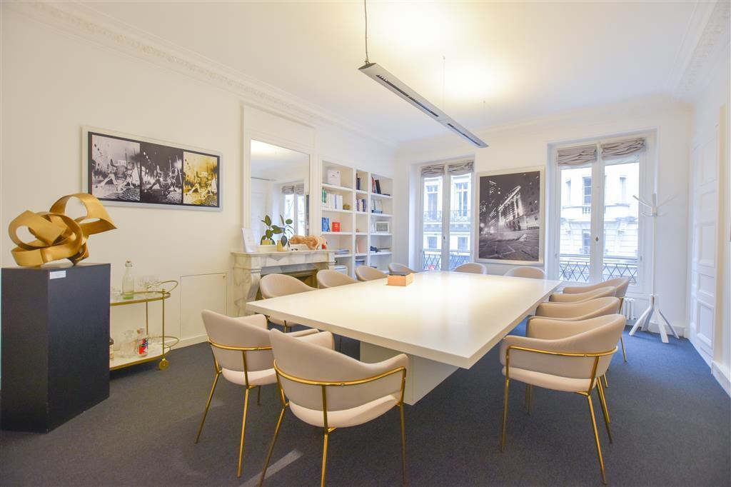 Office in Paris for lease Building Photo- Image 1 of 10