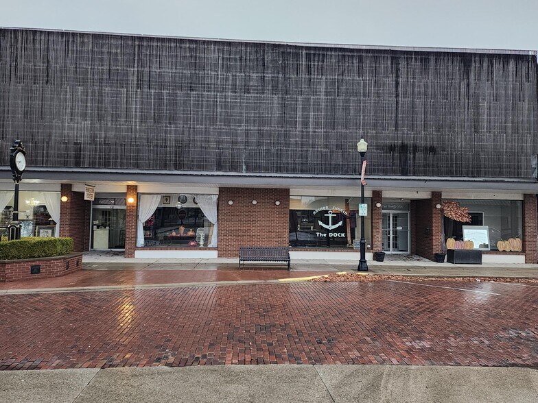 124 E Front St, Sikeston, MO for sale - Building Photo - Image 2 of 16