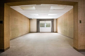 14 Vanderventer Ave, Port Washington, NY for lease Interior Photo- Image 1 of 1