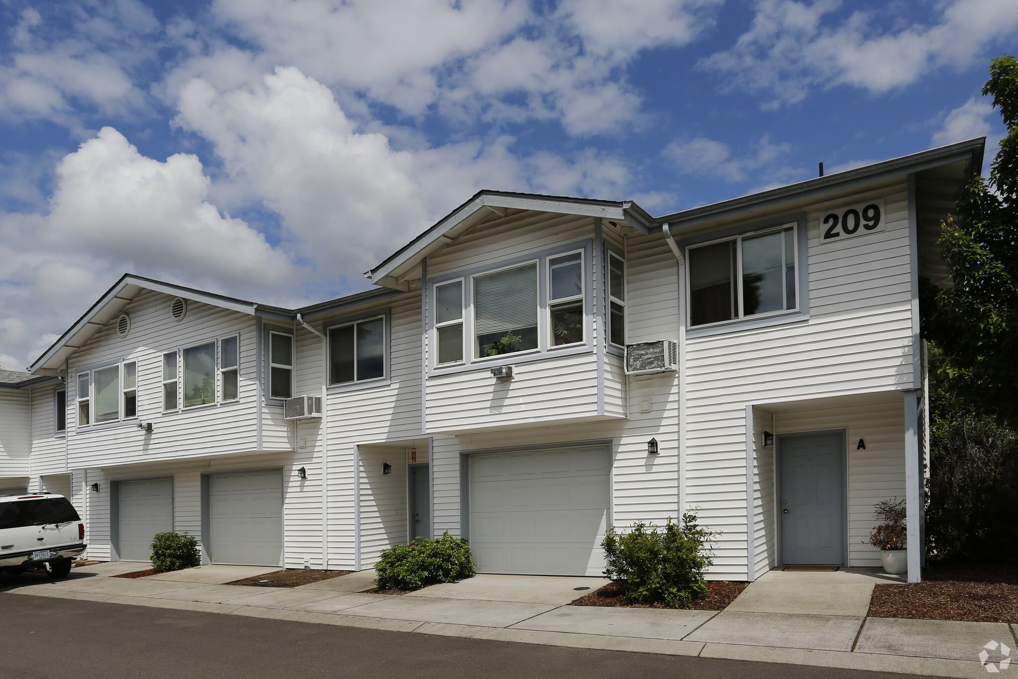 317 N 30th St, Springfield, OR for sale Primary Photo- Image 1 of 1