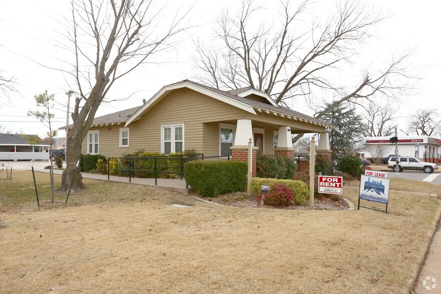 204 E 2nd St, Edmond, OK for sale - Primary Photo - Image 1 of 1