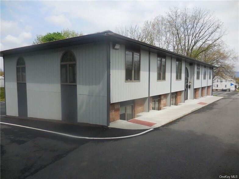 34 Route 17K, Newburgh, NY for lease - Building Photo - Image 1 of 17