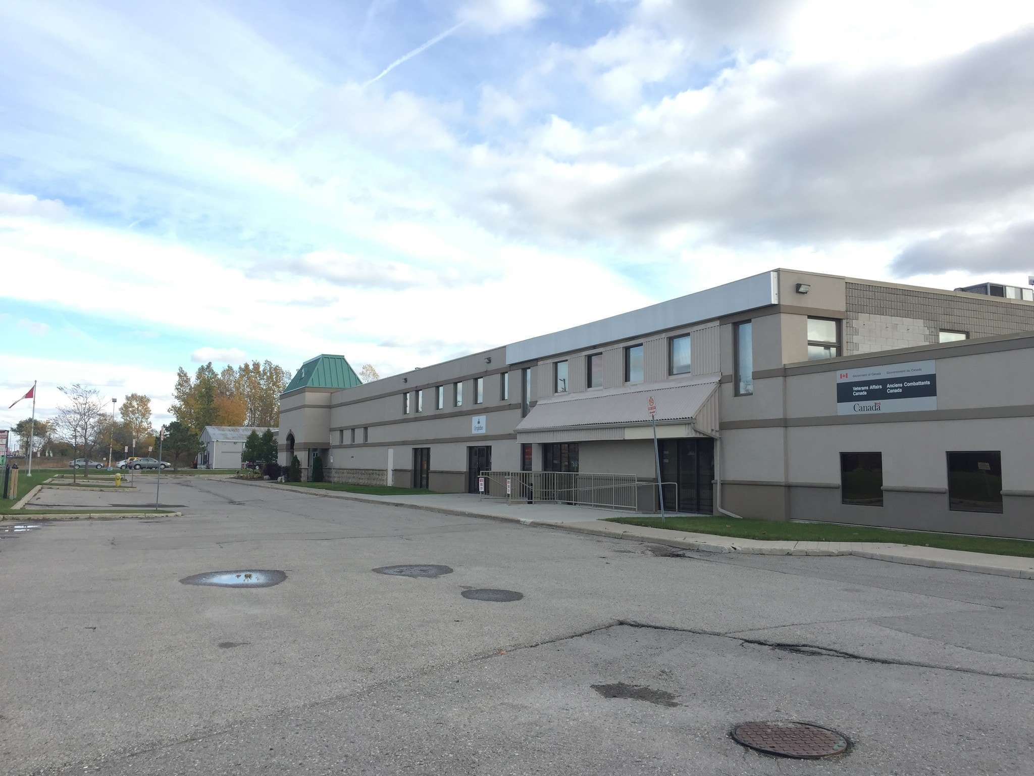 417 Exeter Rd, London, ON for sale Primary Photo- Image 1 of 1