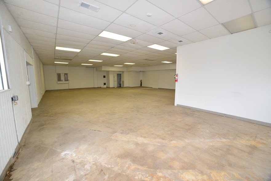 8022 Centreville Rt, Manassas, VA for lease - Building Photo - Image 3 of 10