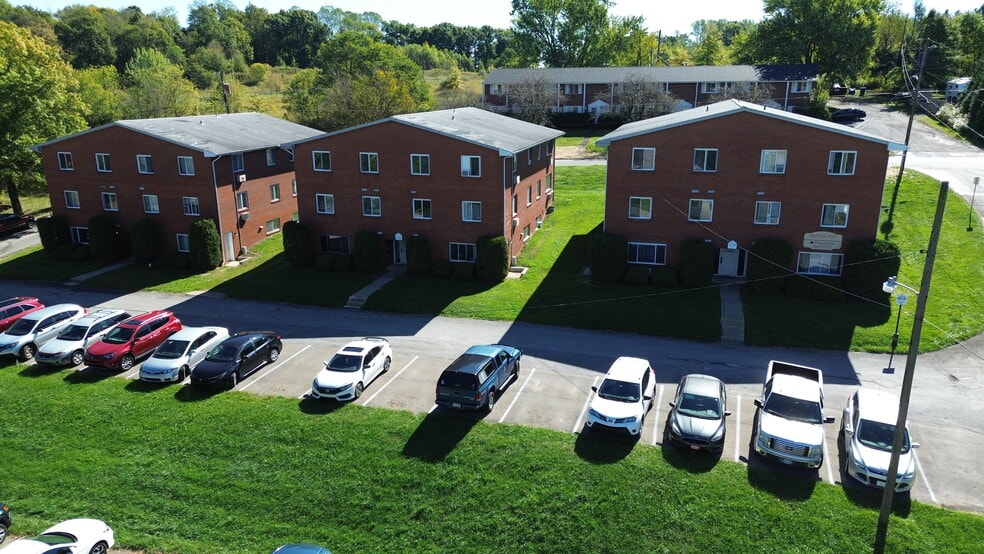 278 Cameron Dr, Slippery Rock, PA for sale - Building Photo - Image 2 of 10