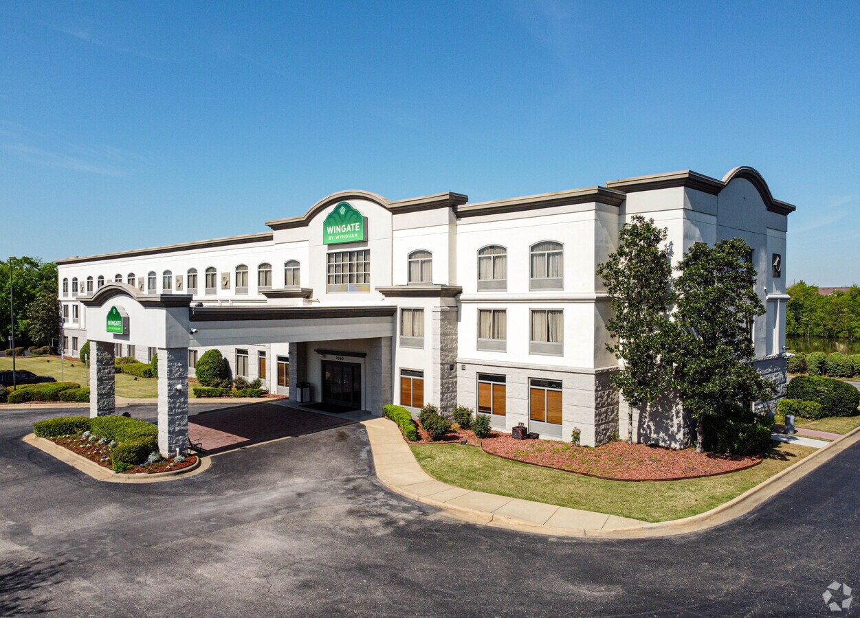 2060 Eastern Blvd, Montgomery, AL 36117