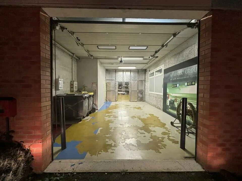 Flex in Villaines-sous-Bois for sale Interior Photo- Image 1 of 6