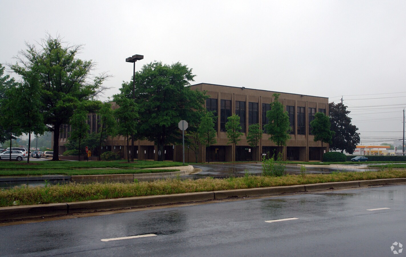 5 Choke Cherry Rd, Rockville, MD 20850