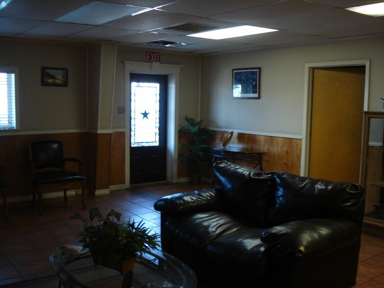 6531 Industrial Rd, Beaumont, TX 77705