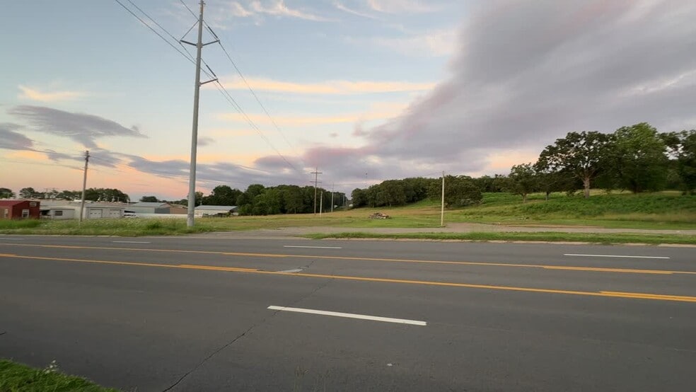 1550 E Harding St, Morrilton, AR for sale - Commercial Listing Video - Image 2 of 9