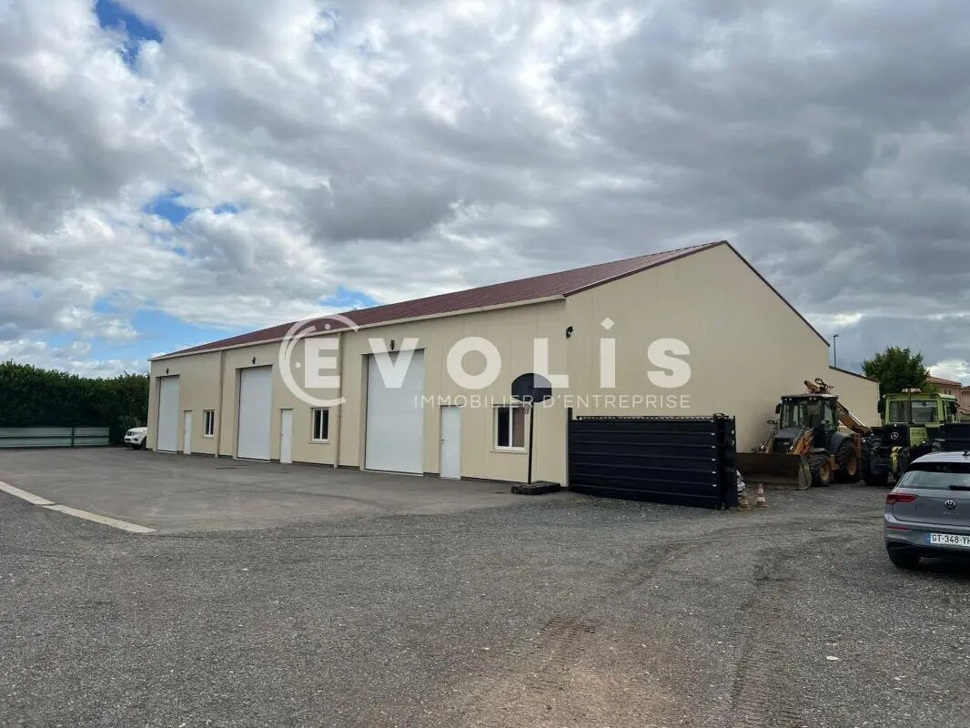 Flex in Saint-Bonnet-de-Mure for lease Building Photo- Image 1 of 10