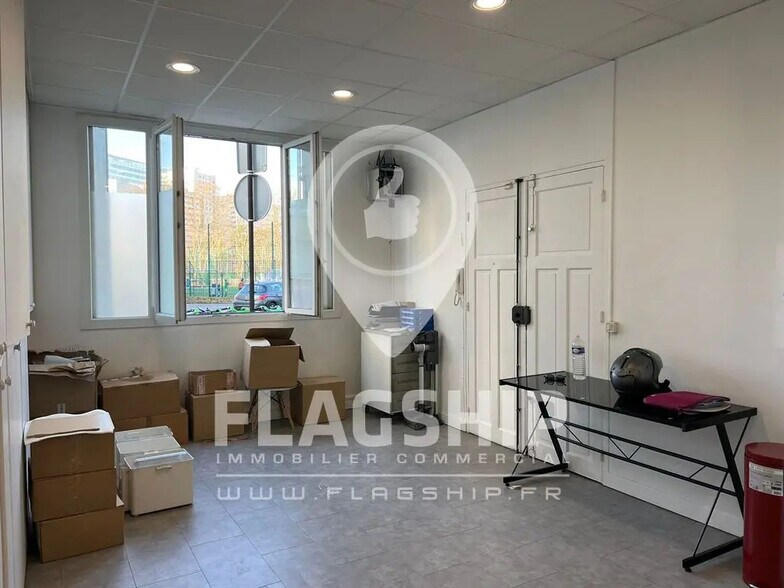 Office in Paris for lease - Interior Photo - Image 3 of 9