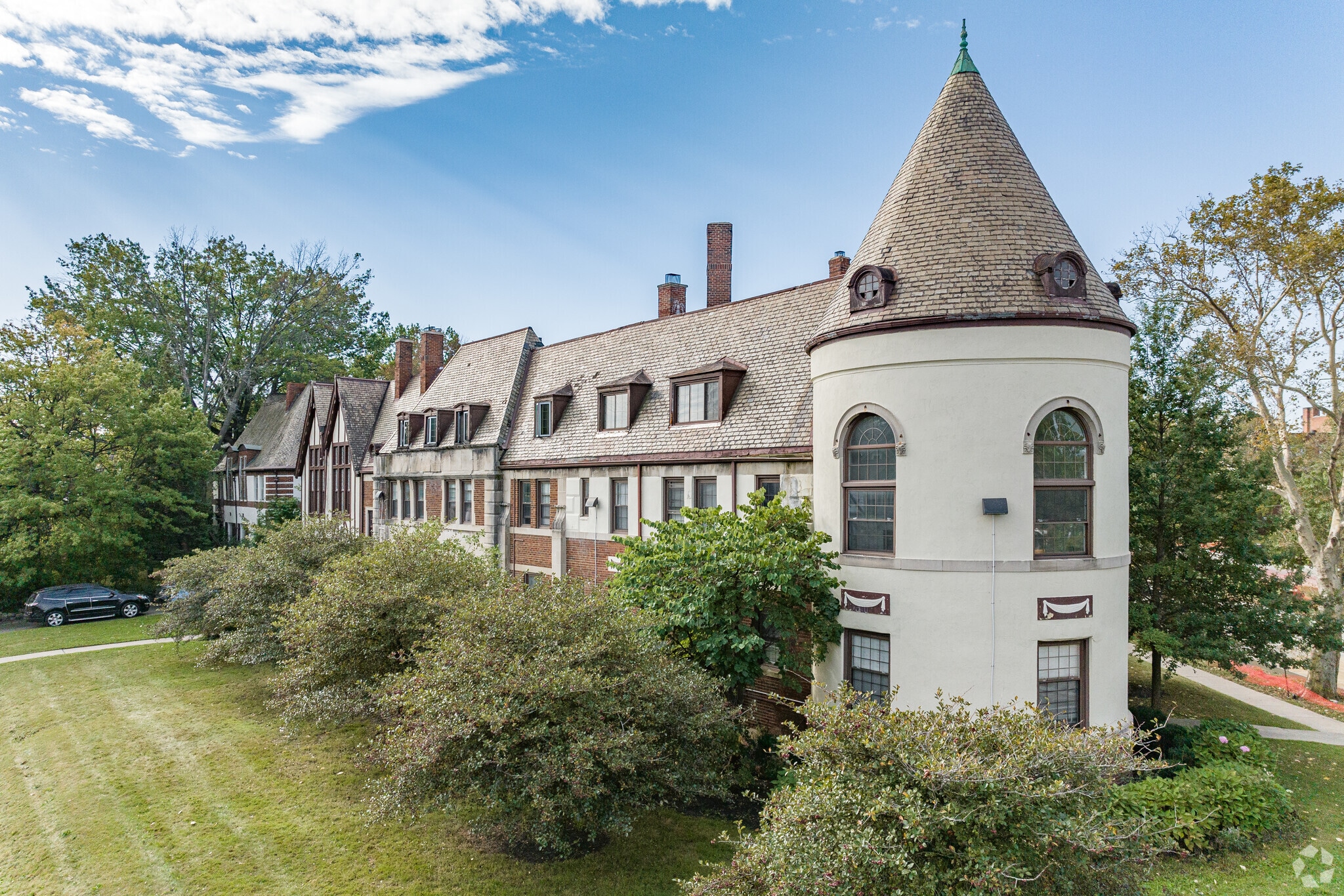 2825 S Moreland Blvd, Cleveland, OH for sale Primary Photo- Image 1 of 11