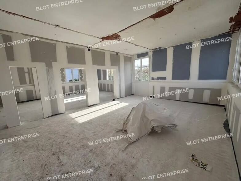 Office in Lanester for sale - Building Photo - Image 3 of 5