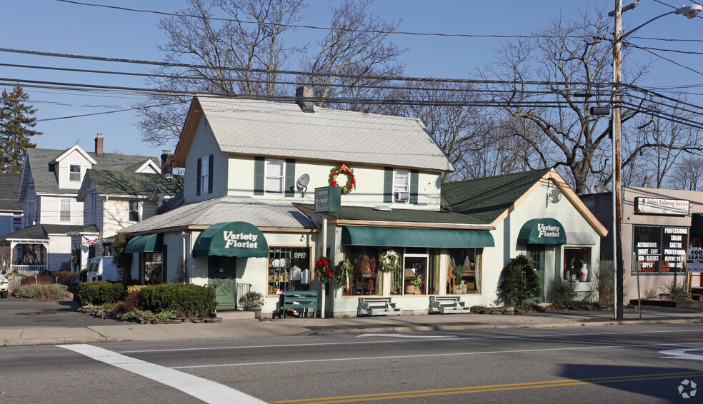 45 2nd Ave, Bay Shore, NY for sale - Primary Photo - Image 1 of 7