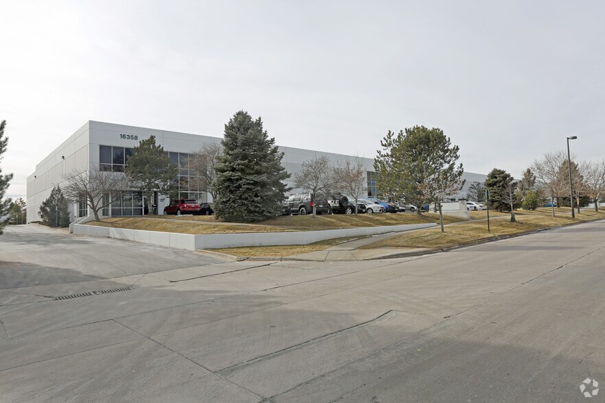 16358 E 33rd Dr, Aurora, CO for sale - Primary Photo - Image 1 of 1