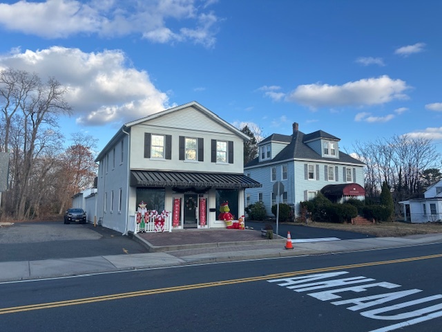 44 Main St, Farmingdale, NJ for lease - Building Photo - Image 1 of 18