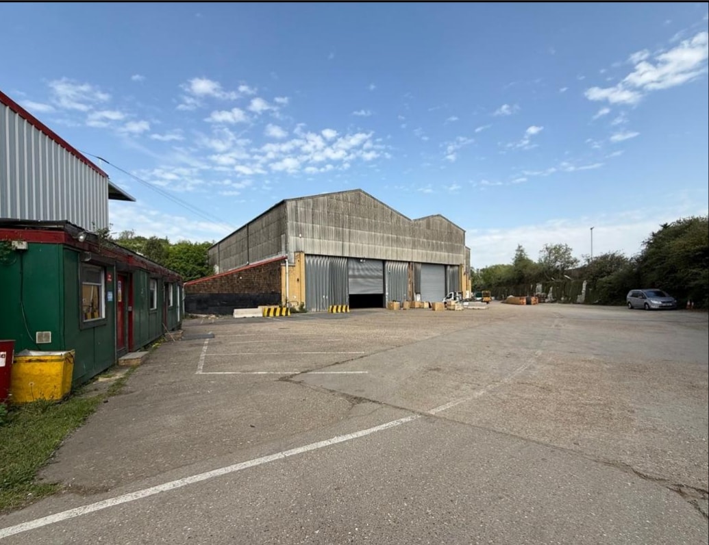 Whitewall Rd, Rochester for lease Primary Photo- Image 1 of 2