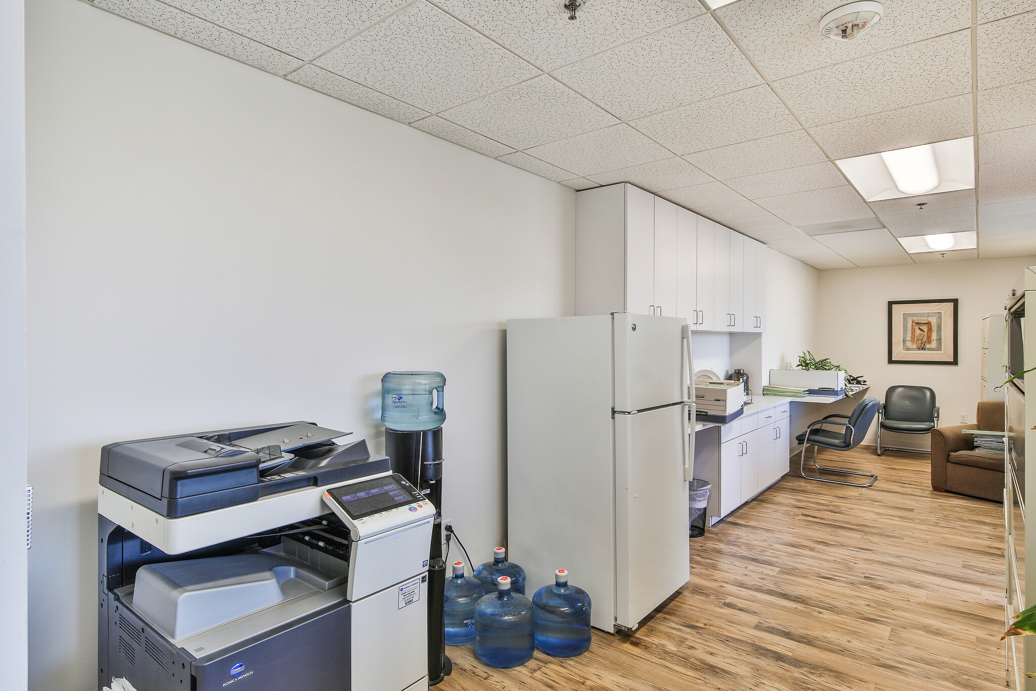 11611 San Vicente Blvd, Los Angeles, CA for lease Interior Photo- Image 1 of 6