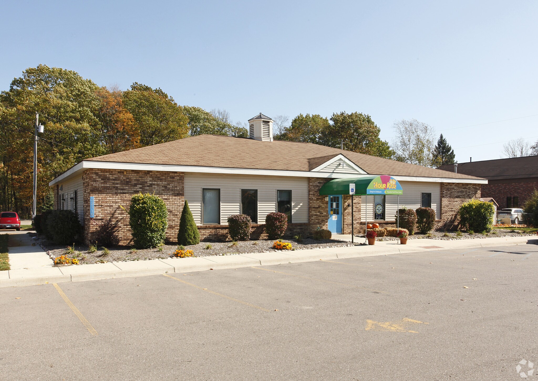 22310 Pontiac Trl, South Lyon, MI for sale Building Photo- Image 1 of 1