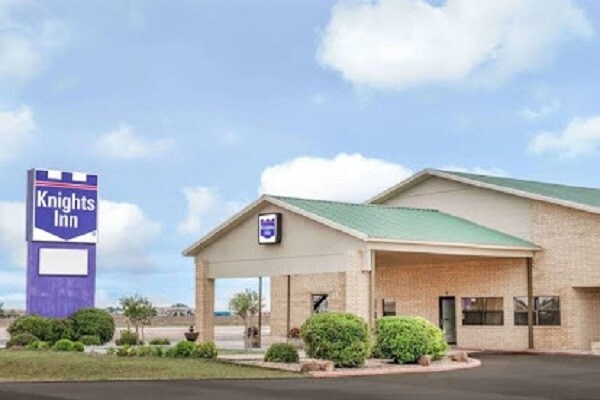 902 N Highway 84, Slaton, TX for sale Building Photo- Image 1 of 1