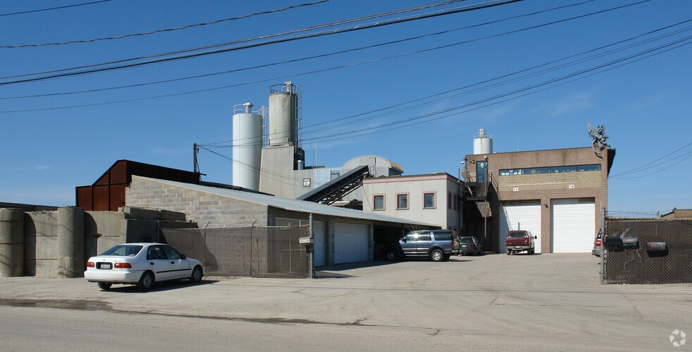 45 S 4th St, Bay Shore, NY for sale - Primary Photo - Image 1 of 1