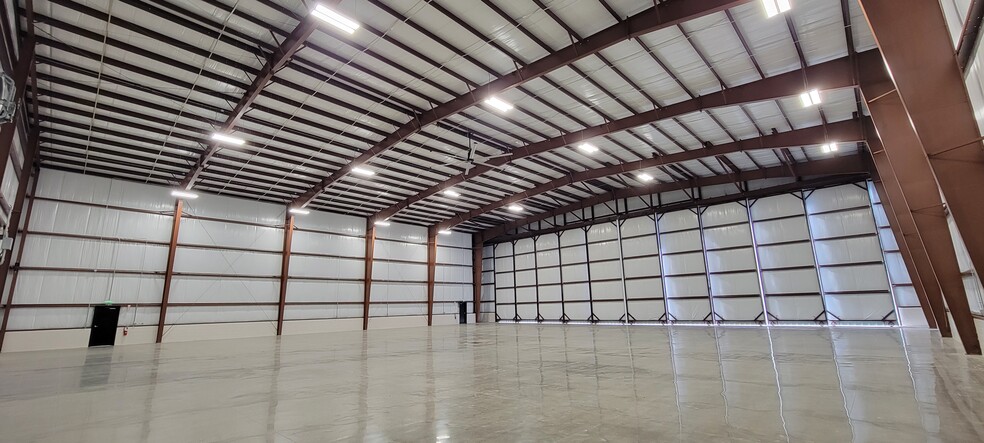 4383 NE 48th Ave, Gainesville, FL for lease - Interior Photo - Image 1 of 4