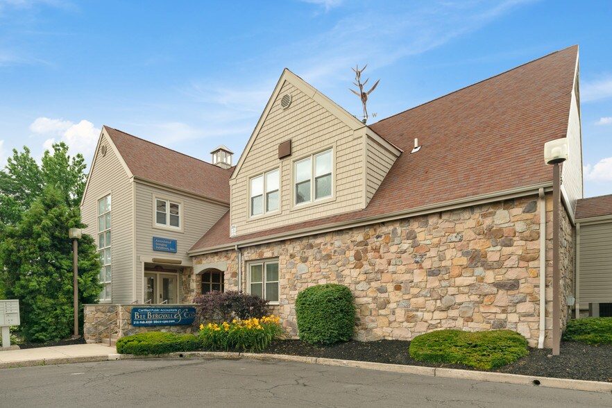 130 Almshouse Rd, Richboro, PA 18954