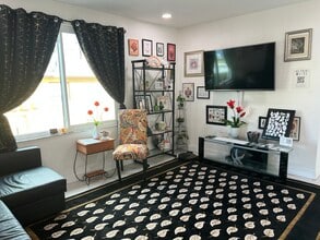 2021 Thrace St, Tampa, FL for lease Building Photo- Image 1 of 14