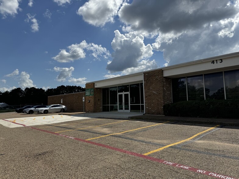 413 S Eastman Rd, Longview, TX for lease - Building Photo - Image 3 of 14