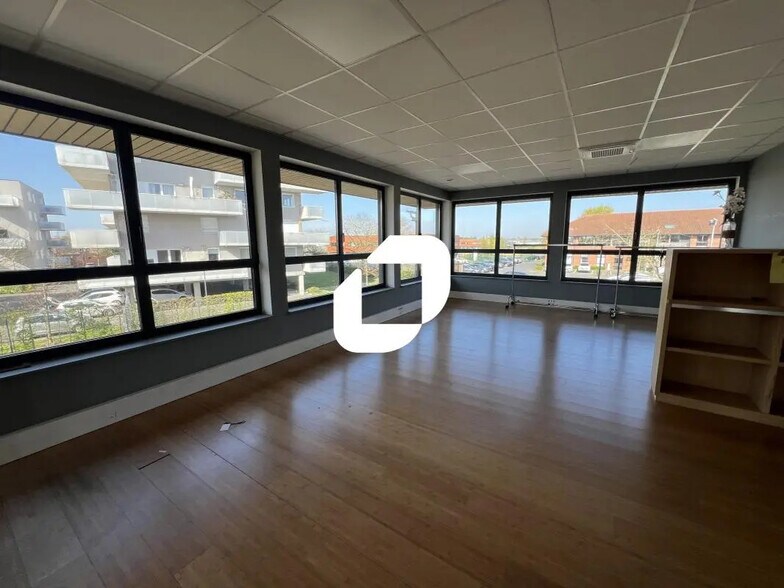 435 Rue De Marquette, Wambrechies for lease - Building Photo - Image 3 of 30