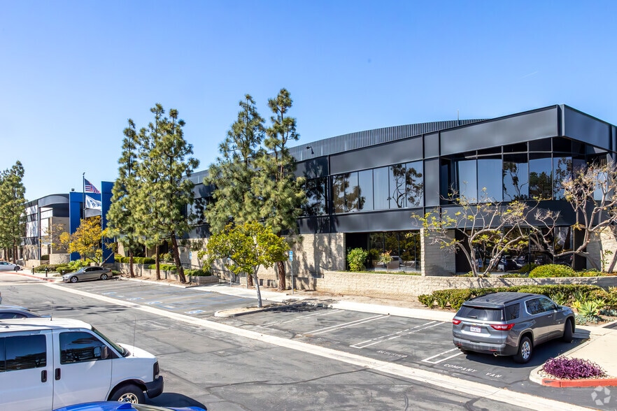 1791 Deere Ave, Irvine, CA for lease - Primary Photo - Image 1 of 5