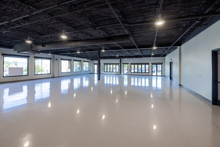 2200 2nd Ave S, Saint Petersburg, FL for lease - Building Photo - Image 2 of 18