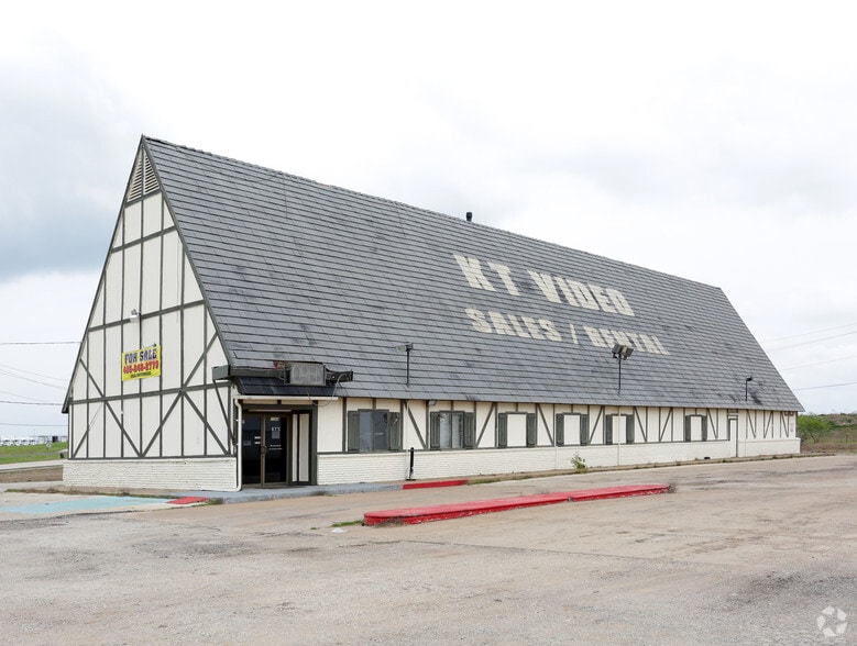 2040 N Stemmons St, Sanger, TX for sale - Primary Photo - Image 1 of 1