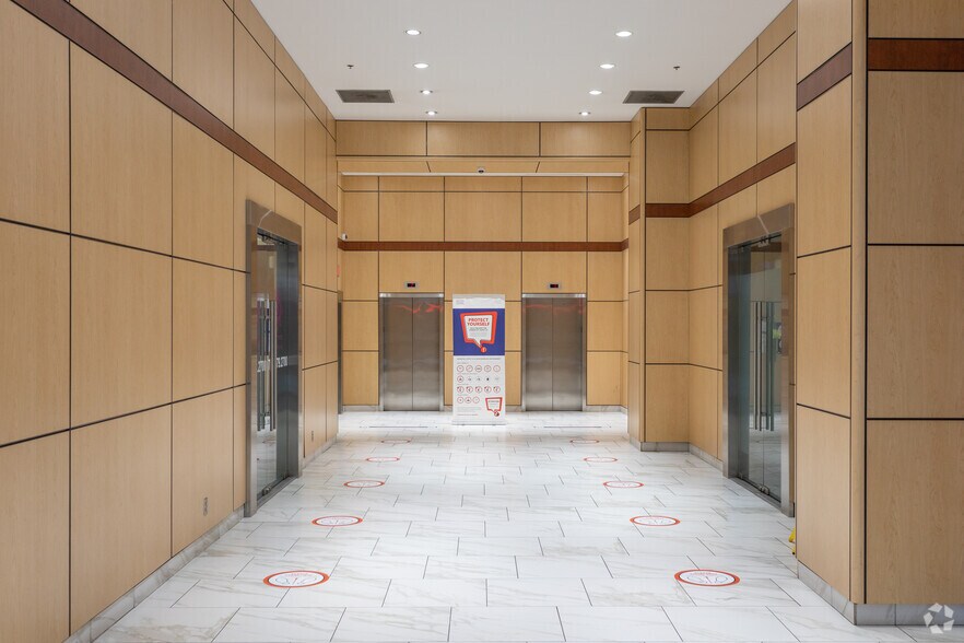 570 Dunsmuir St, Vancouver, BC for lease - Building Photo - Image 2 of 7