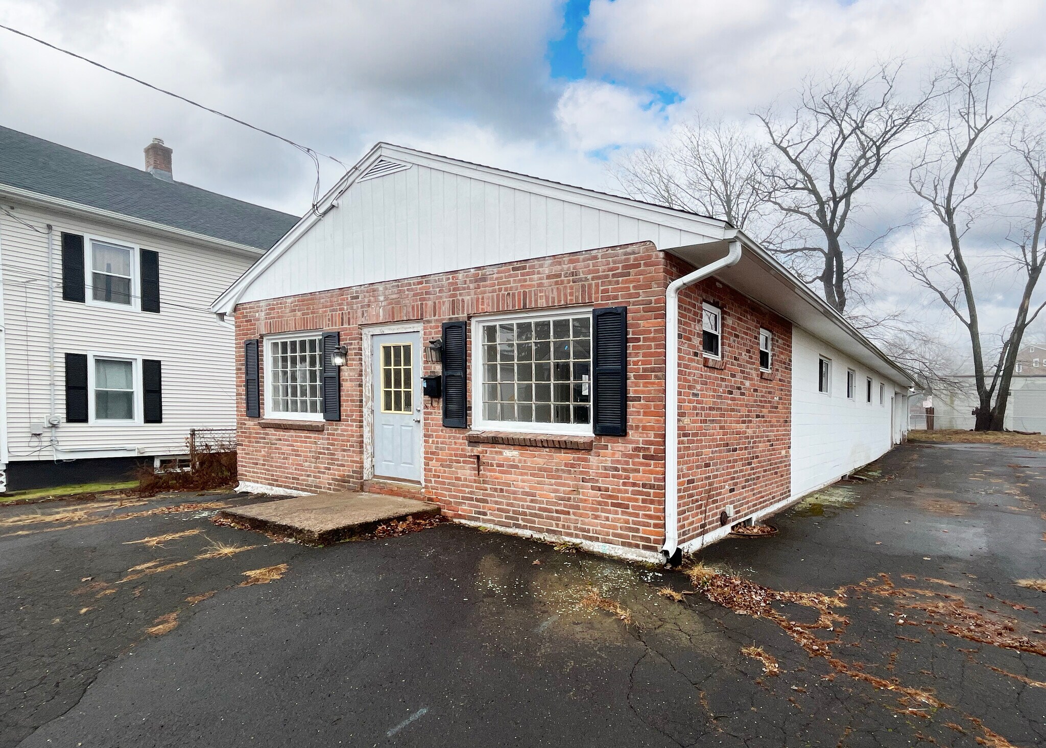 37 Centennial Ave, Meriden, CT for sale Primary Photo- Image 1 of 1