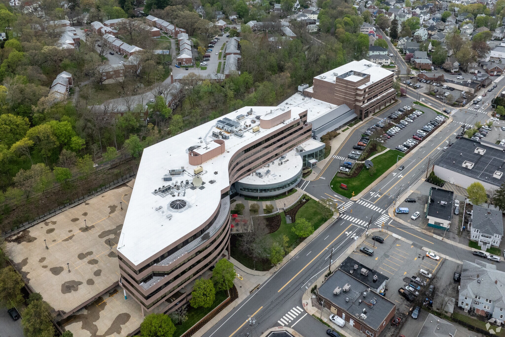 1025 Main St, Waltham, MA for lease Building Photo- Image 1 of 2